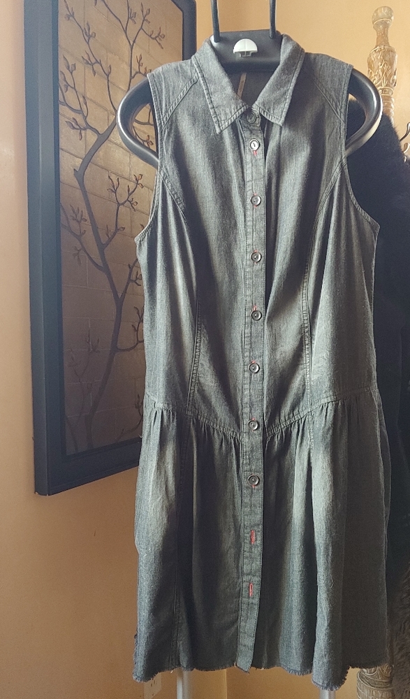 Lightweight Jean dress/ Vest BUY IT 🤩 - Picture 2 of 11